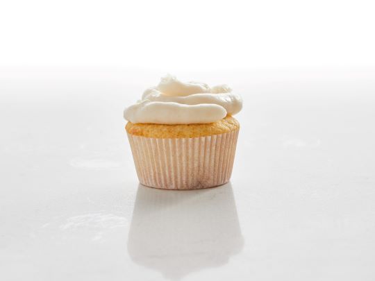 non-spreadable, coconut aftertaste frosting on cupcake made with coconut oil