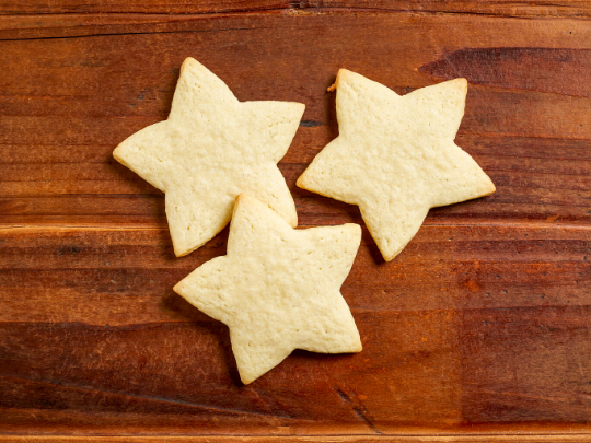 Artificial tasting, rippled looking sugar cookie made with margarine