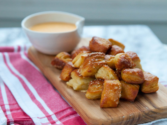 Pretzel Bites with Garlic Cheddar Sauce